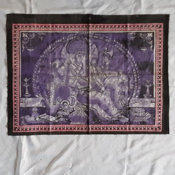 Hindu Ganesh Tapestry Wall Hanging Screen Printed Cotton 31.5" x 23" Unmounted - Picture 7 of 9